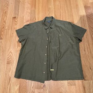 L.L. Bean Green Casual Button Down Shirt